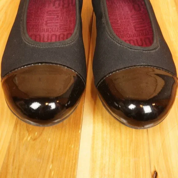 Munro Black Henlee Slip On Dress Flats Size 6.5N - Picture 2 of 10